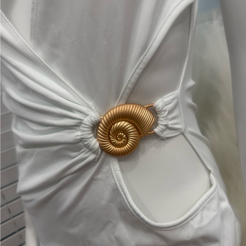 Missguided White Backless Dress - Picture 4 of 5